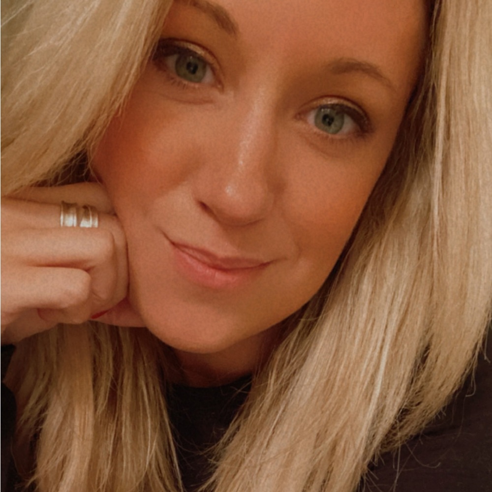 MEET YOUR SELLER | L. Rae